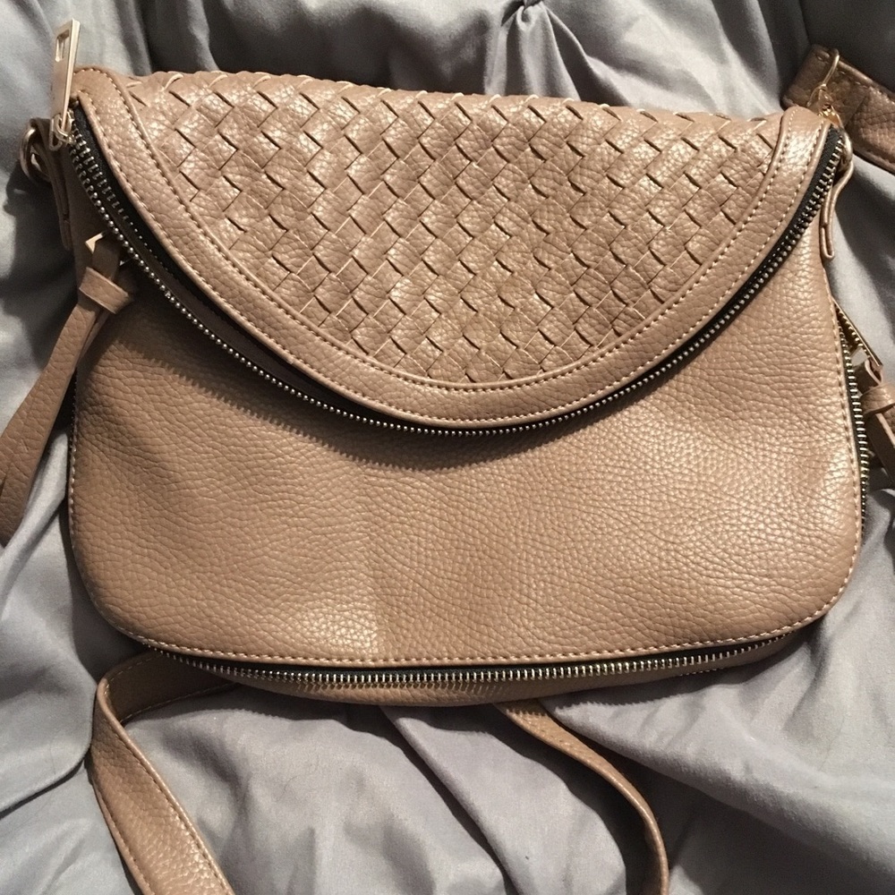 Under One Sky medium crossbody purse
